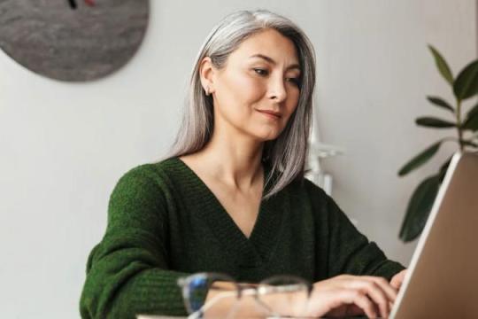 研究称女性对环境忧虑或致生成式AI使用率低于男性