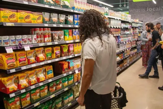 美国1月通胀率降至2.4%，关税引发的价格波动有所缓解