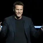 派拉蒙CEO大卫·埃里森在CinemaCon惊喜亮相，承诺实行45天院线窗口：“派拉蒙影城重焕生机，我们无比激动”