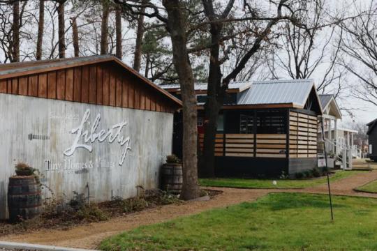 在北德克萨斯，一个微型住宅社区让缩小居住空间变得奢华