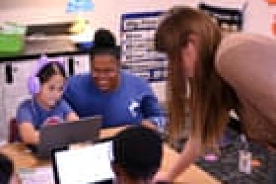 影响力胜于收入：越来越多Z世代毕业生走上教师岗位