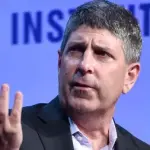 知情人士称派拉蒙不太可能直接替换杰夫·谢尔；随着WBD交易临近，深厚团队将接手