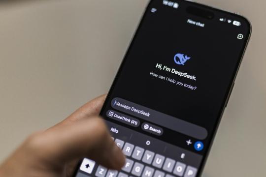 等待人工智能崩盘？业内人士称投机性“垃圾股”已被清理