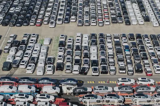 在对美出口承压之际 中国2025年贸易顺差升至近1.2万亿美元新高