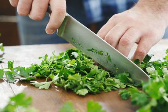 香菜叶与香菜籽：哪种含有更多维生素和营养成分？