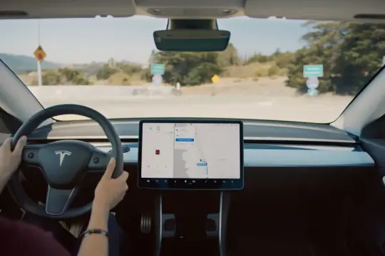 特斯拉停用基础版Autopilot 推动全自动驾驶软件订阅模式