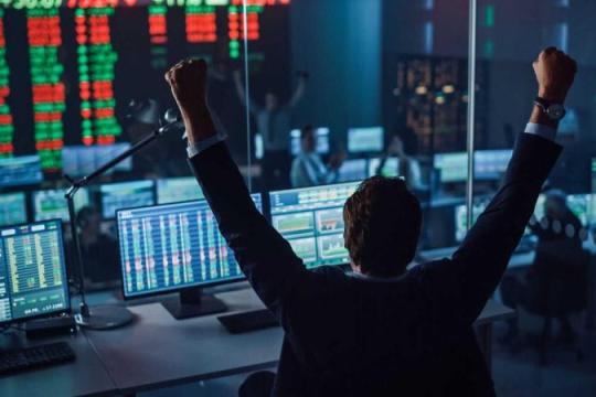 交易员采用微软熊市看涨期权价差策略 目标四周内实现约14%回报