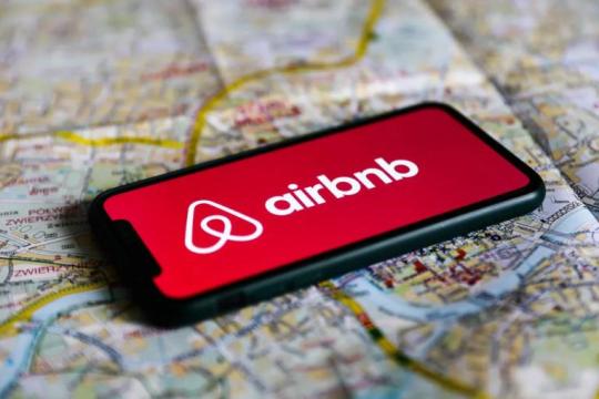 Airbnb称本季度六成新代码由AI生成