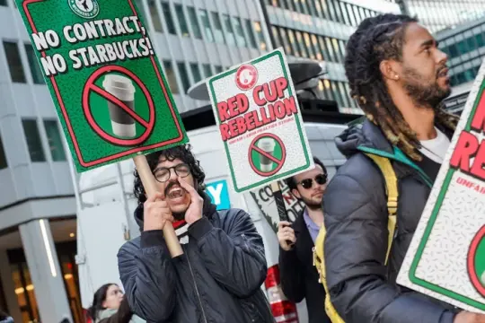 星巴克股东呼吁在年会上反对两名董事连任，指工会谈判长期停滞