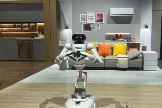 LG在CES发布家用机器人CLOid 展示“零劳动家庭”构想