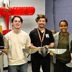 类鸟振翅机器人：以固态智能材料实现更灵活的无人机飞行