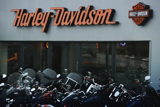 销量承压与成本攀升夹击 哈雷戴维森美国经销商关店增多