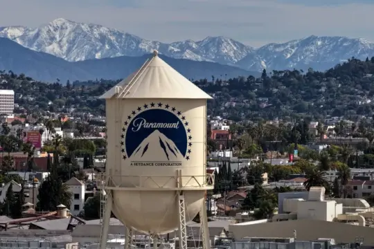 Netflix退出竞购WBD后，CBS新闻与CNN员工担忧潜在合并与裁员风险