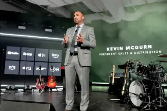 特朗普媒体公司任命凯文·麦格恩为临时首席执行官，德文·努涅斯离职