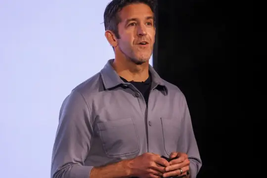 苹果宣布约翰·特纳斯出任下一任CEO 9月1日起接棒库克