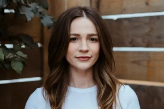 Strand娱乐晋升Aileen Lewis为经理