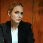 Mosaic签约艾美奖与皮博迪奖得主调查记者Mariana Van Zeller