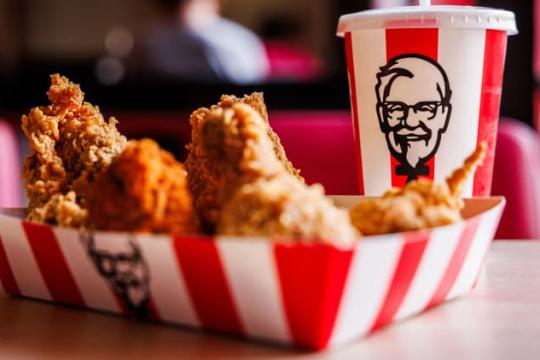 肯德基加码无骨鸡肉与饮品创新，寻求在激烈竞争中重振增长