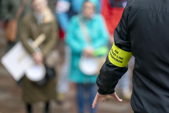 爱丁堡纳皮尔大学拟裁员引发讲师支持罢工行动