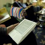 亚马逊终止旧款Kindle技术支持 部分用户转向破解设备延续使用