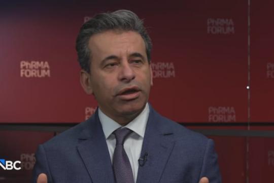 FDA局长马卡里称除非存在安全或成瘾风险 药物应尽量改为非处方