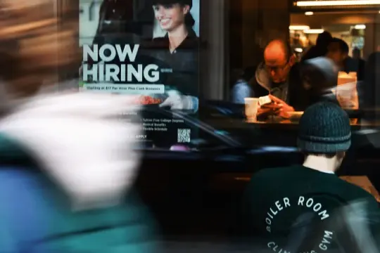 美国1月新增13万个就业岗位高于预期，2025年全年增幅被大幅下修