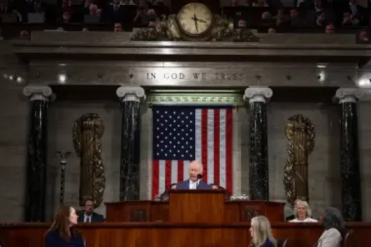 查尔斯国王在国会演讲中谈及白宫记者协会晚宴枪击事件，强调美英联盟的重要性