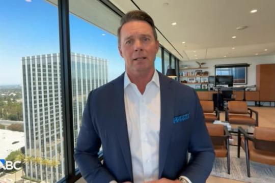 Chipotle同店销售意外转正 股价盘后走高