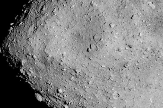 研究称小行星“龙宫”样本含全部五种DNA/RNA核碱基