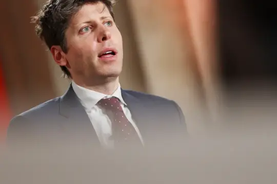 旧金山发生针对OpenAI首席执行官奥特曼住宅的燃烧瓶袭击 嫌疑人被控多项罪名