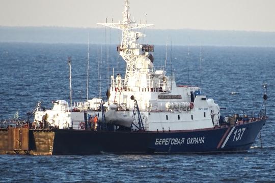 俄货船在英国领海跨大西洋海底电缆附近抛锚引发关注