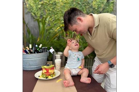 OpenAI首席执行官阿尔特曼旧金山住宅遭疑似燃烧瓶袭击：20岁嫌疑人被拘，事后发文称“或许低估了语言与叙事的力量”