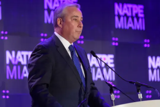 更多迷雾：Nexstar扩张遭遇法律、监管与华尔街不确定性挑战