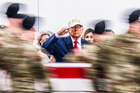 特朗普出席多佛空军基地遗体转运仪式时佩戴竞选帽引发争议