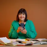 “像交了新知己”：一名长期写日记者的AI日记应用两个月体验