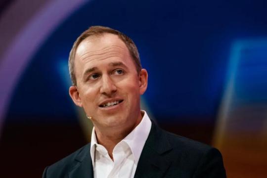 Sierra完成9.5亿美元融资 估值逾150亿美元加码企业级智能代理