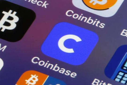Coinbase宣布裁员约14%并推进组织重组与AI应用