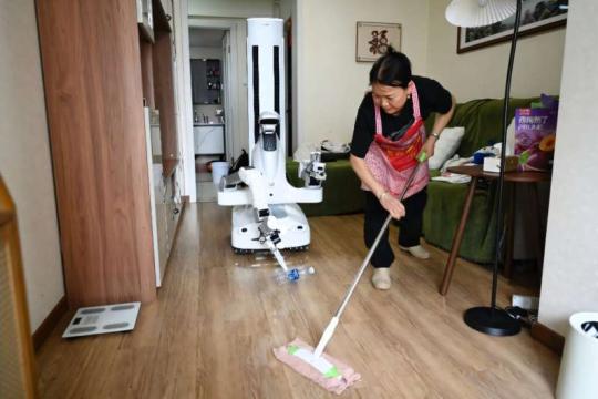 配备AI的清洁机器人走出实验室 进入中国普通家庭