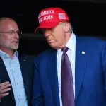 特朗普声援FCC主席卡尔：称将审查部分新闻机构执照，涉伊朗战争报道争议