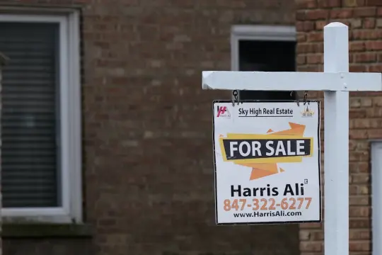 美国长期抵押贷款利率降至三年多来最低水平