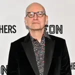 从索德伯格到阿罗诺夫斯基：好莱坞知名导演开始探索在电影制作中使用人工智能