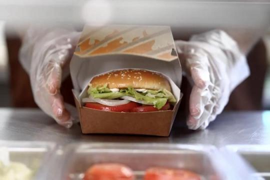 汉堡王推出改良版皇堡 三项调整回应顾客质疑