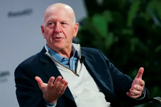 高盛CEO所罗门称对Anthropic“Mythos”模型能力保持高度警觉，并与其合作强化网络安全