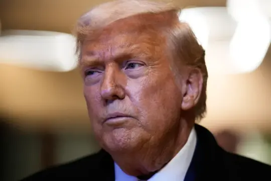 特朗普关注数据中心推高电价风险 要求科技公司承担更多用电成本