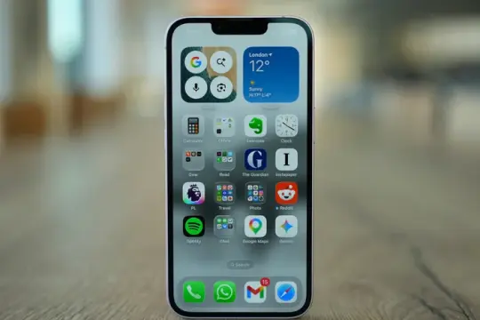 iPhone 17e评测：苹果更新入门“e”系列，芯片与存储升级并加入MagSafe