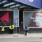 英国健康组织发起“疯狂青年组织”行动 以颠覆式广告质疑社交媒体对青少年心理健康影响