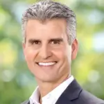 华尔街对迪士尼新任CEO乔什·达马罗的严厉期待：股价疲软引发担忧