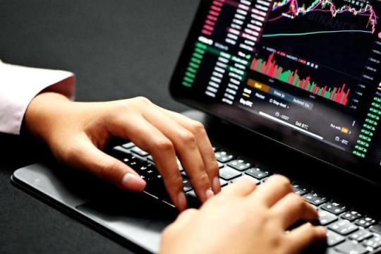 四个月内逾90亿美元撤离比特币与以太坊ETF