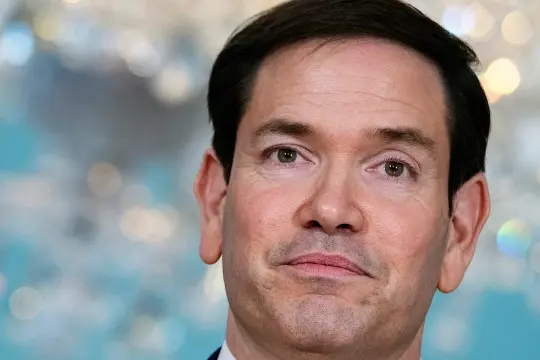 美国国务院宣布暂停75国移民签证处理