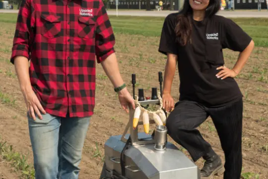 Upside Robotics开发太阳能自主机器人 助力玉米种植减肥料用量七成